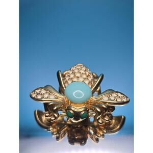Vintage Enameled Bee Brooch/Pendant Faux Blue centered stone